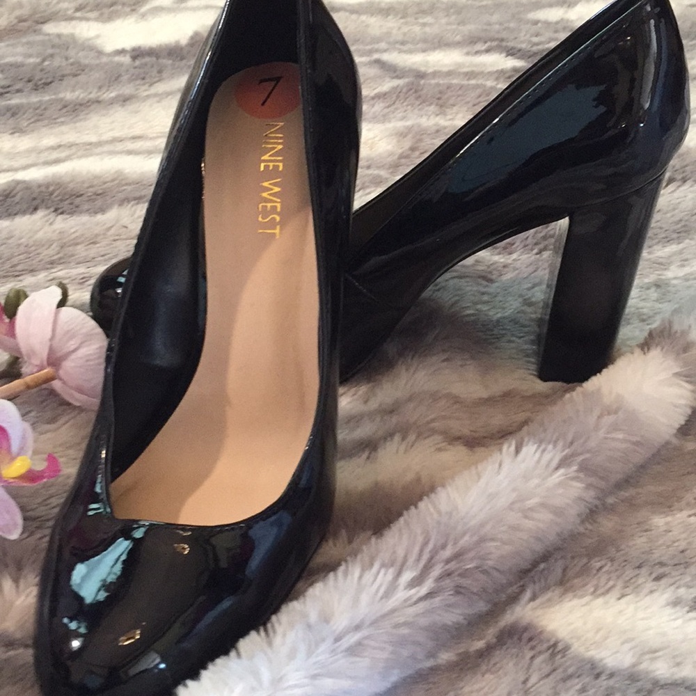 Nine West Black Patent Heels 👠 EUC